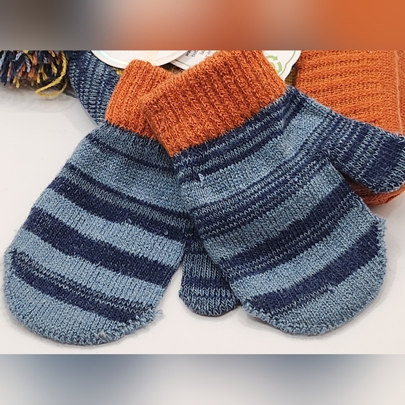 Toby & Me Toddler Knit Hat With Matching Mittens Dump Truck Design - Picture 4 of 10